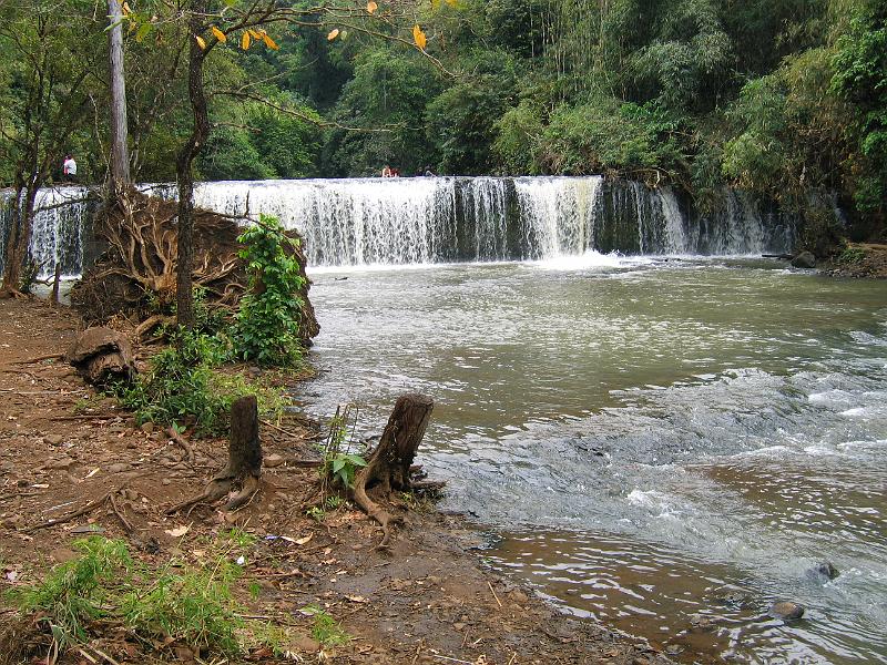 IMG_2165.JPG - RATANAKIRI: chutes de Sean Lae